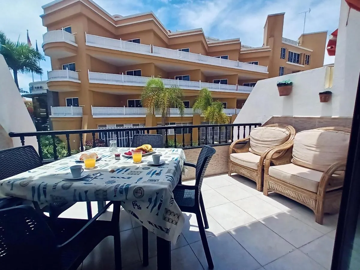 Encanto Holiday Home 아데제 0*,  스페인