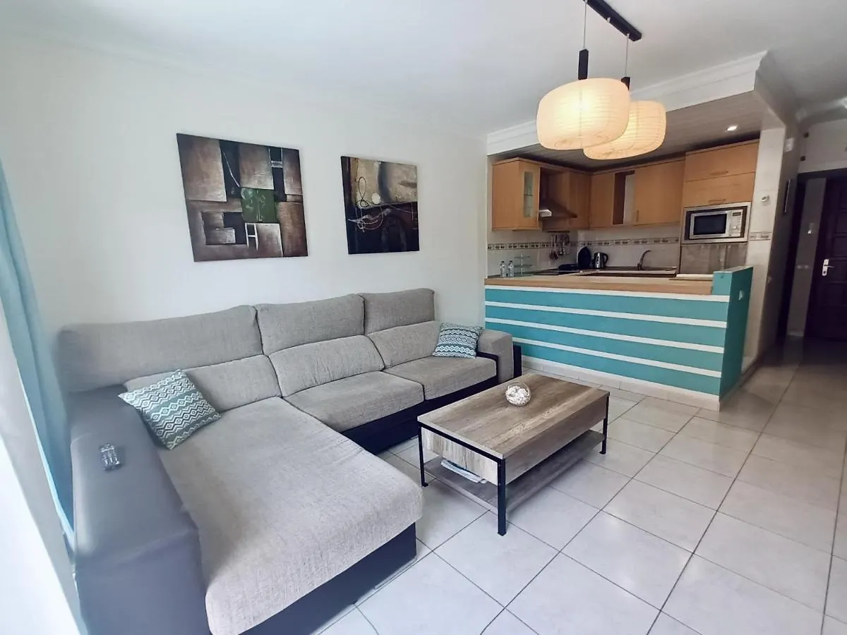 Encanto Holiday Home 아데제 0*,  스페인