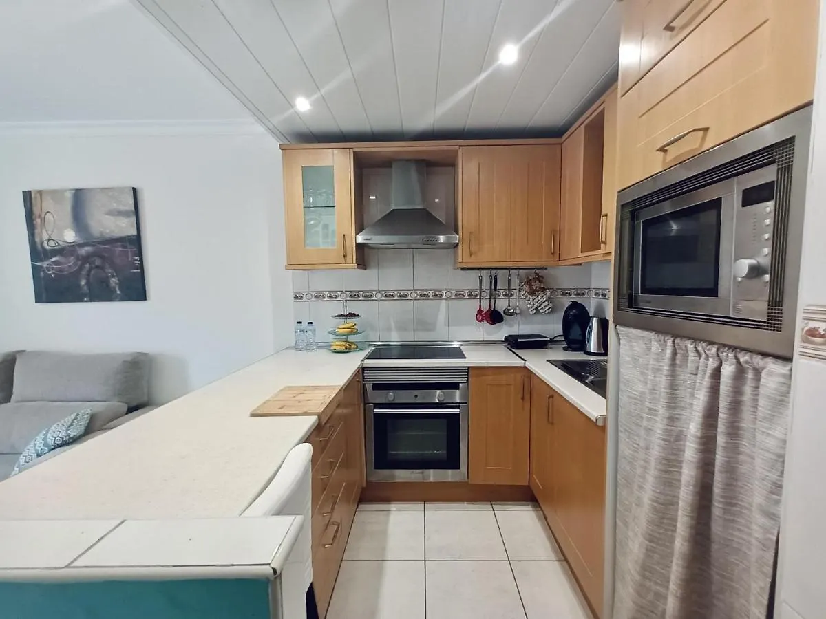 Encanto Holiday Home アデヘ アパート